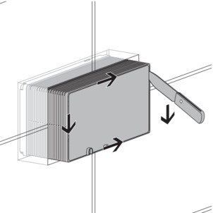 WC flush plate, prepare installation, cut into shaft cover